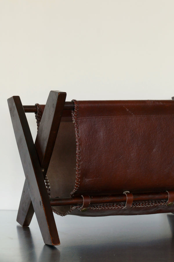 Magazine Stand