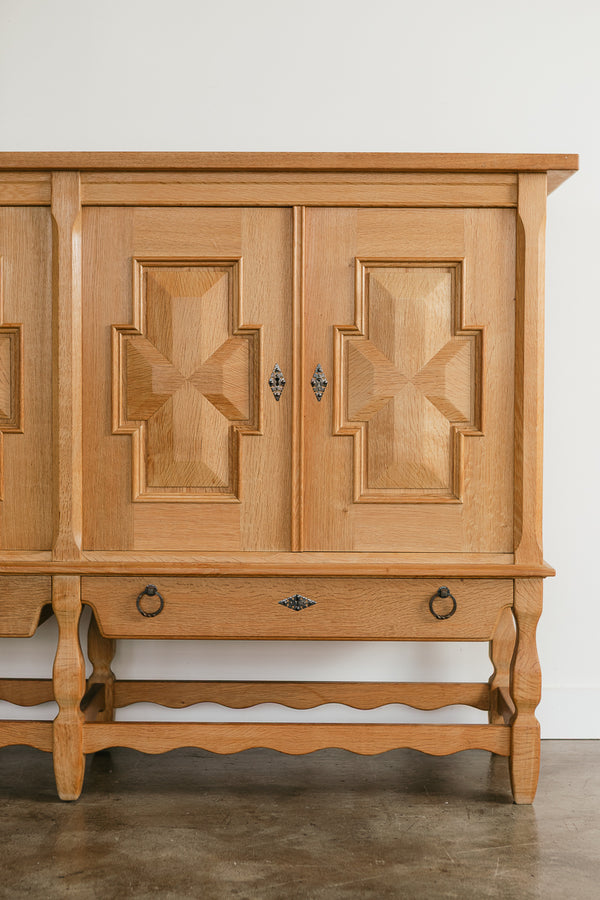 Henning Kjærnulf High Sideboard