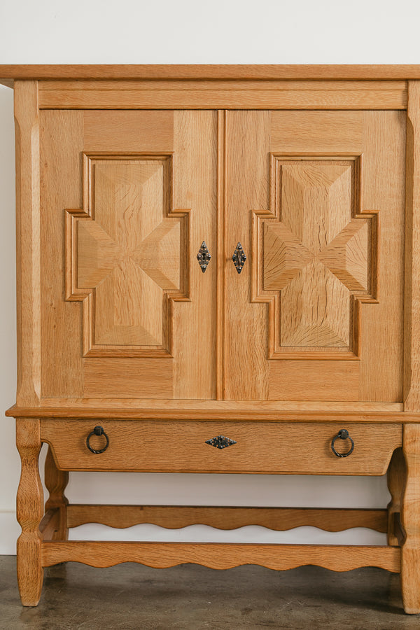 Henning Kjærnulf High Sideboard