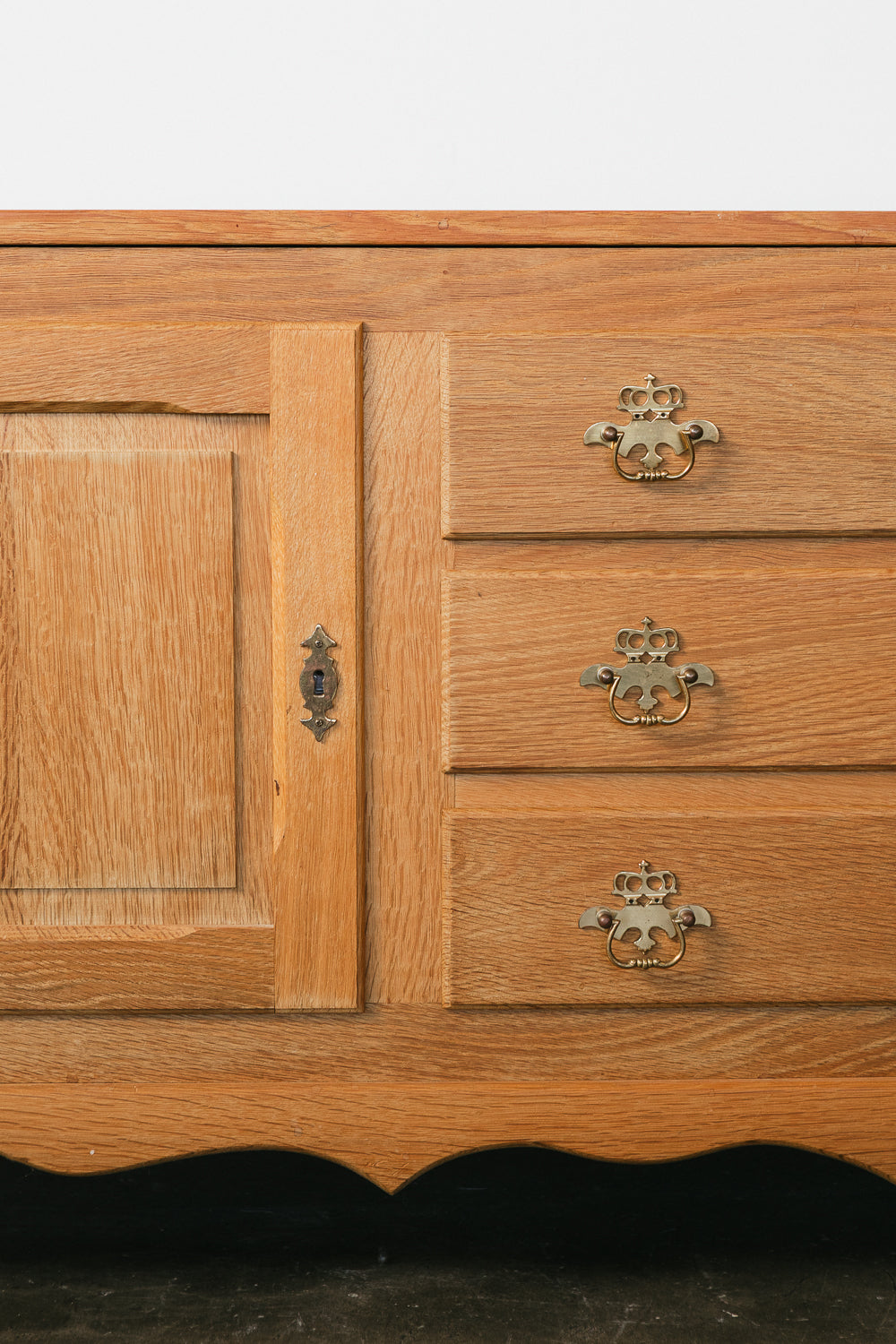 Low Kjaernulf Credenza