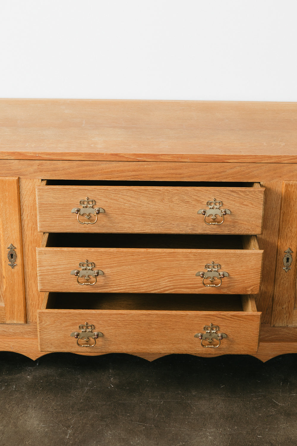 Low Kjaernulf Credenza