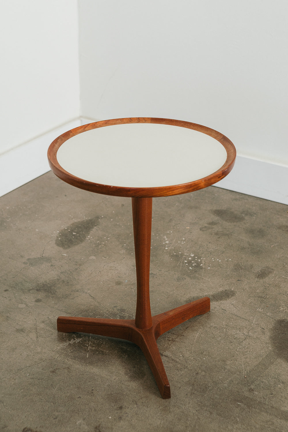 Hans C. Andersen Table