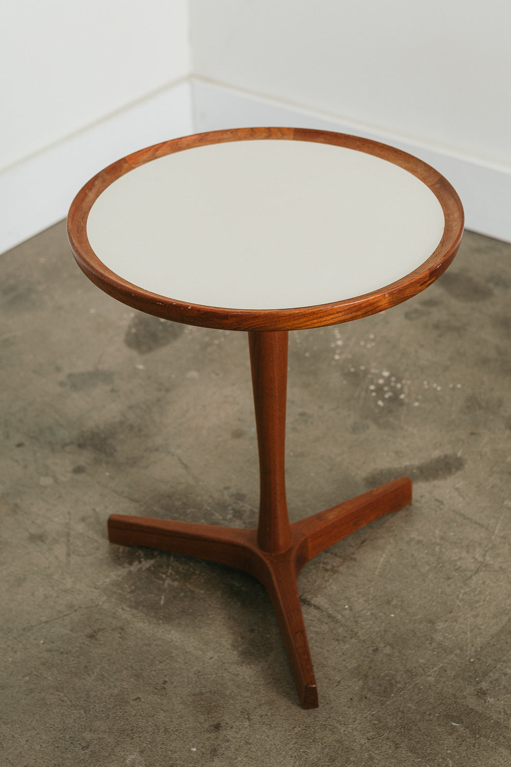 Hans C. Andersen Table