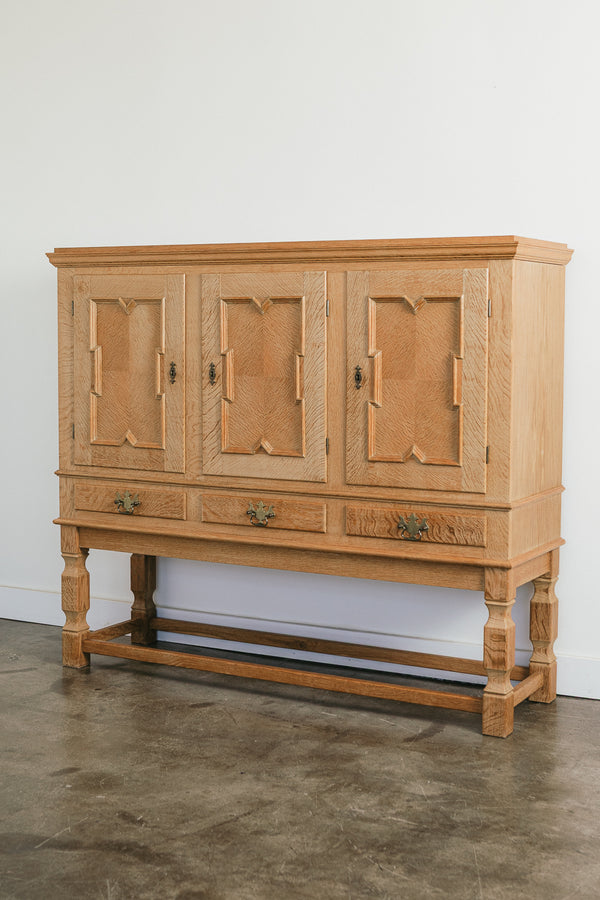 Henning Kjaernulf Sideboard