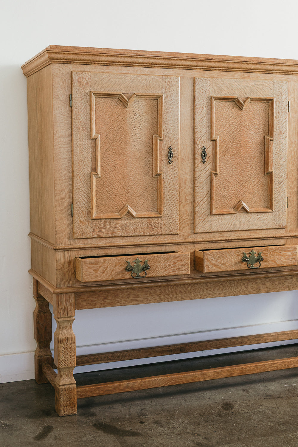 Henning Kjaernulf Sideboard