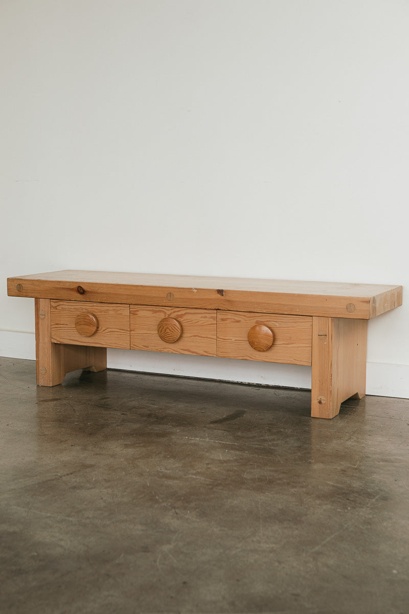Ruben Ward Hall Bench