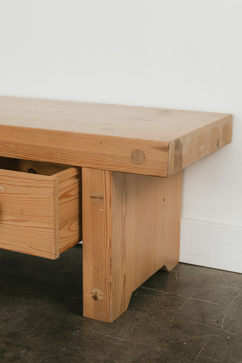Ruben Ward Hall Bench