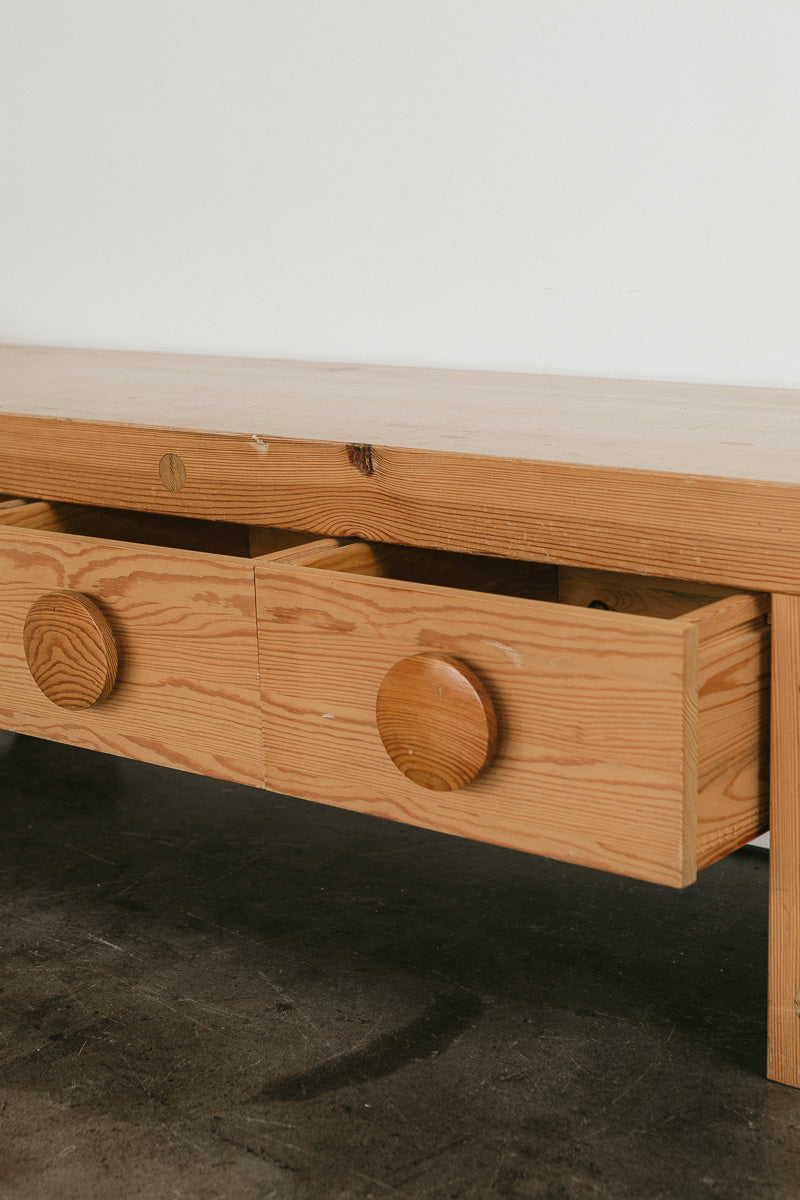Ruben Ward Hall Bench