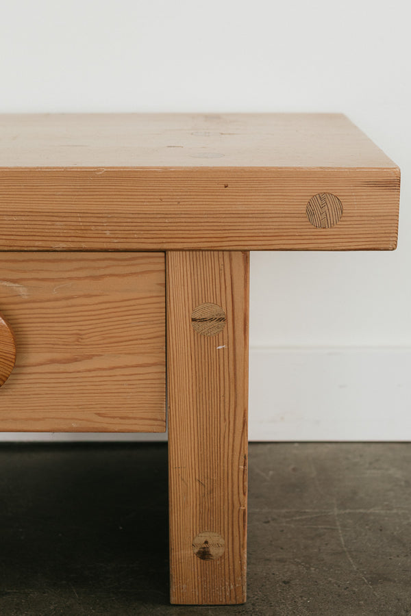 Ruben Ward Hall Bench