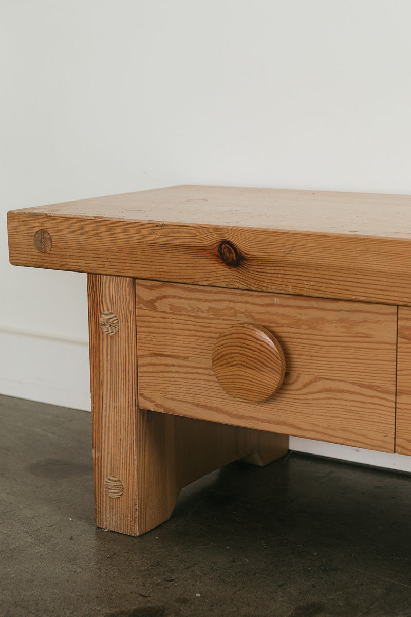 Ruben Ward Hall Bench