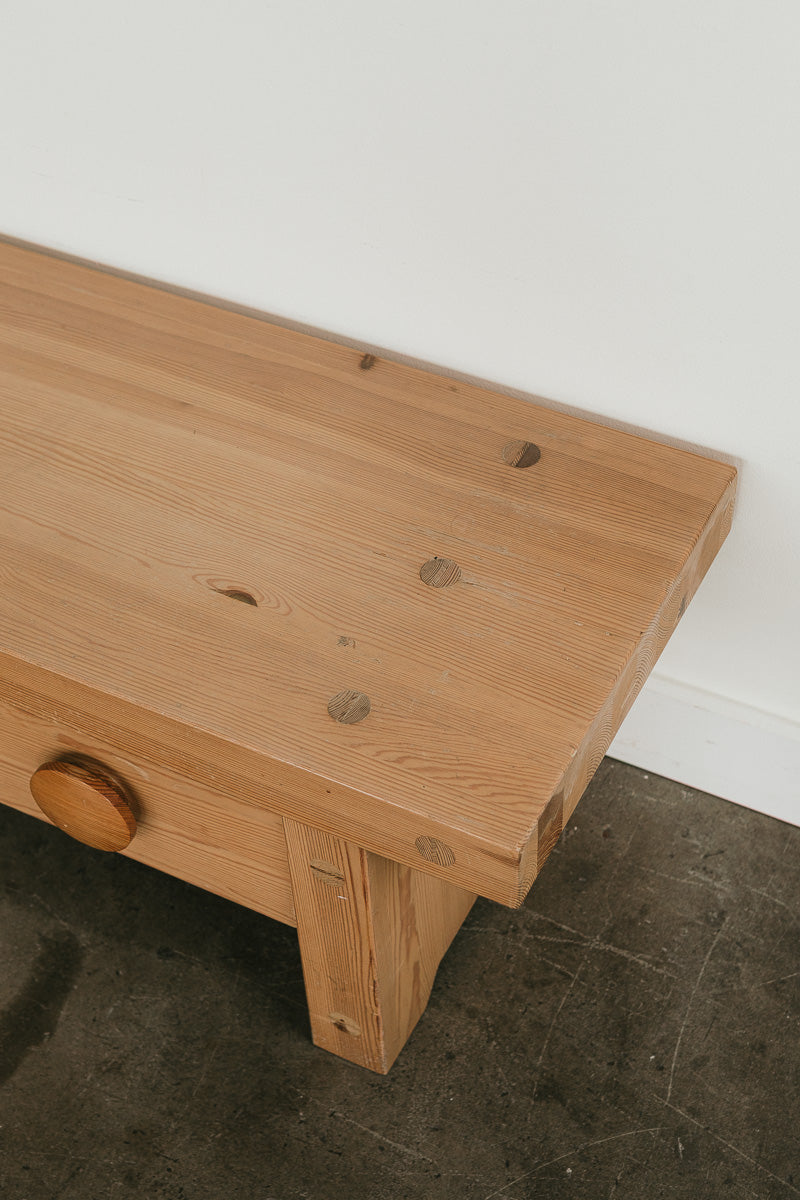 Ruben Ward Hall Bench