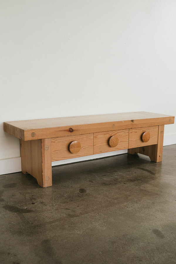 Ruben Ward Hall Bench