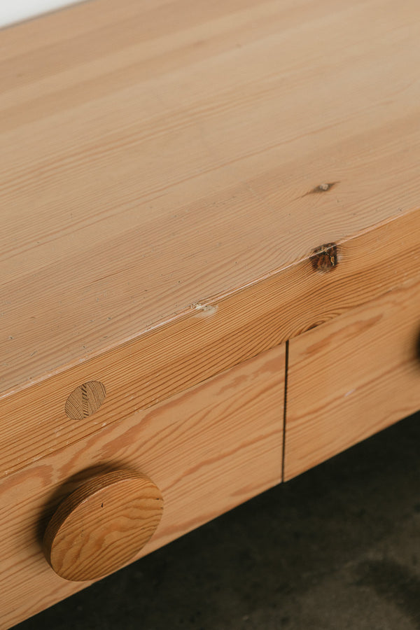 Ruben Ward Hall Bench