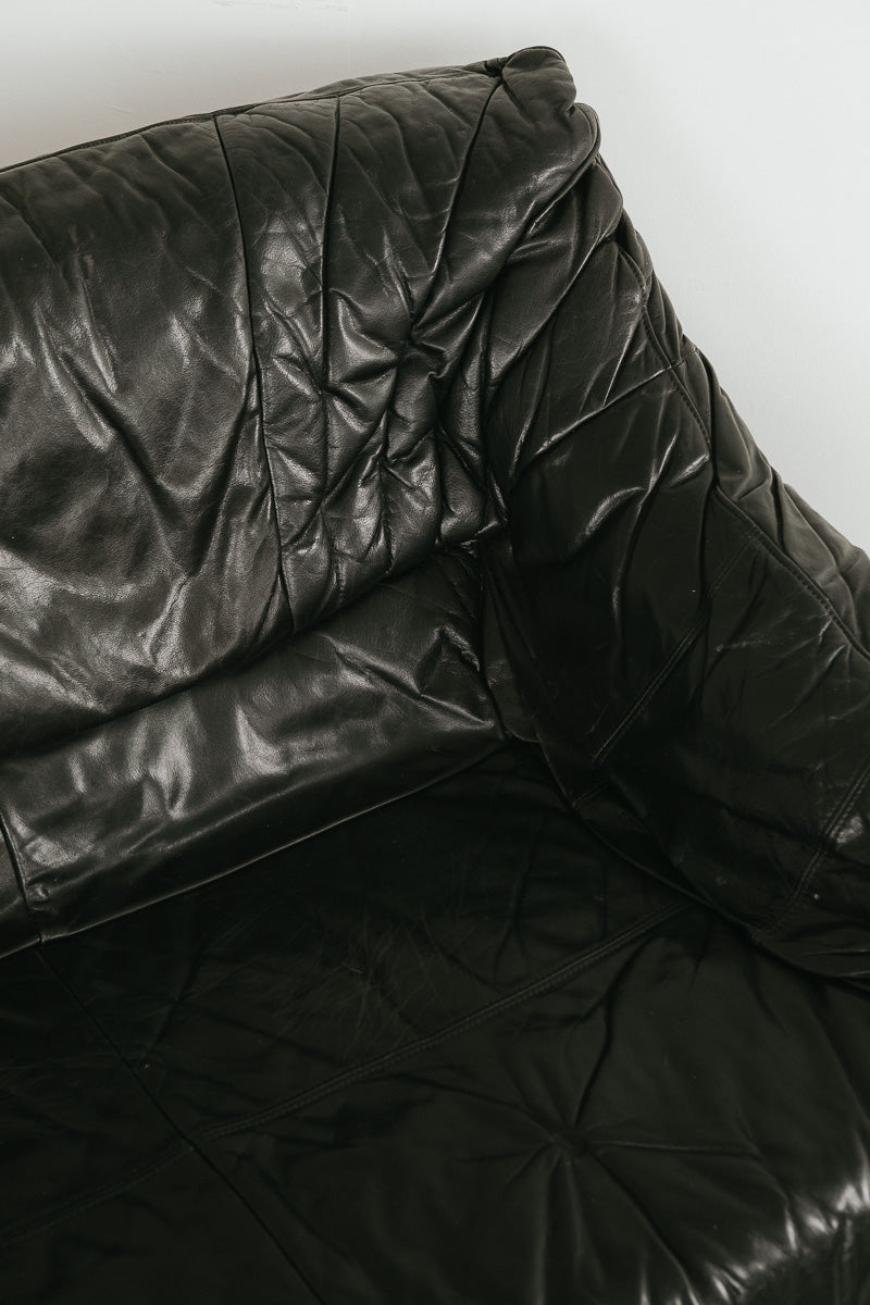 POMO Italian Loveseat
