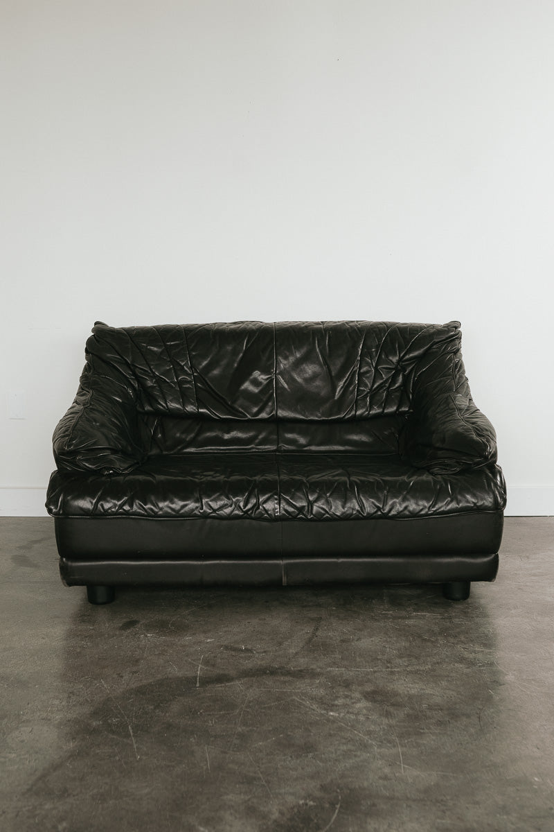 POMO Italian Loveseat