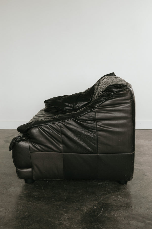 POMO Italian Loveseat