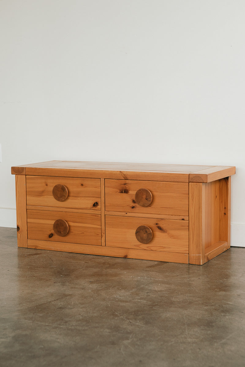 Rolf Middleboe Chest