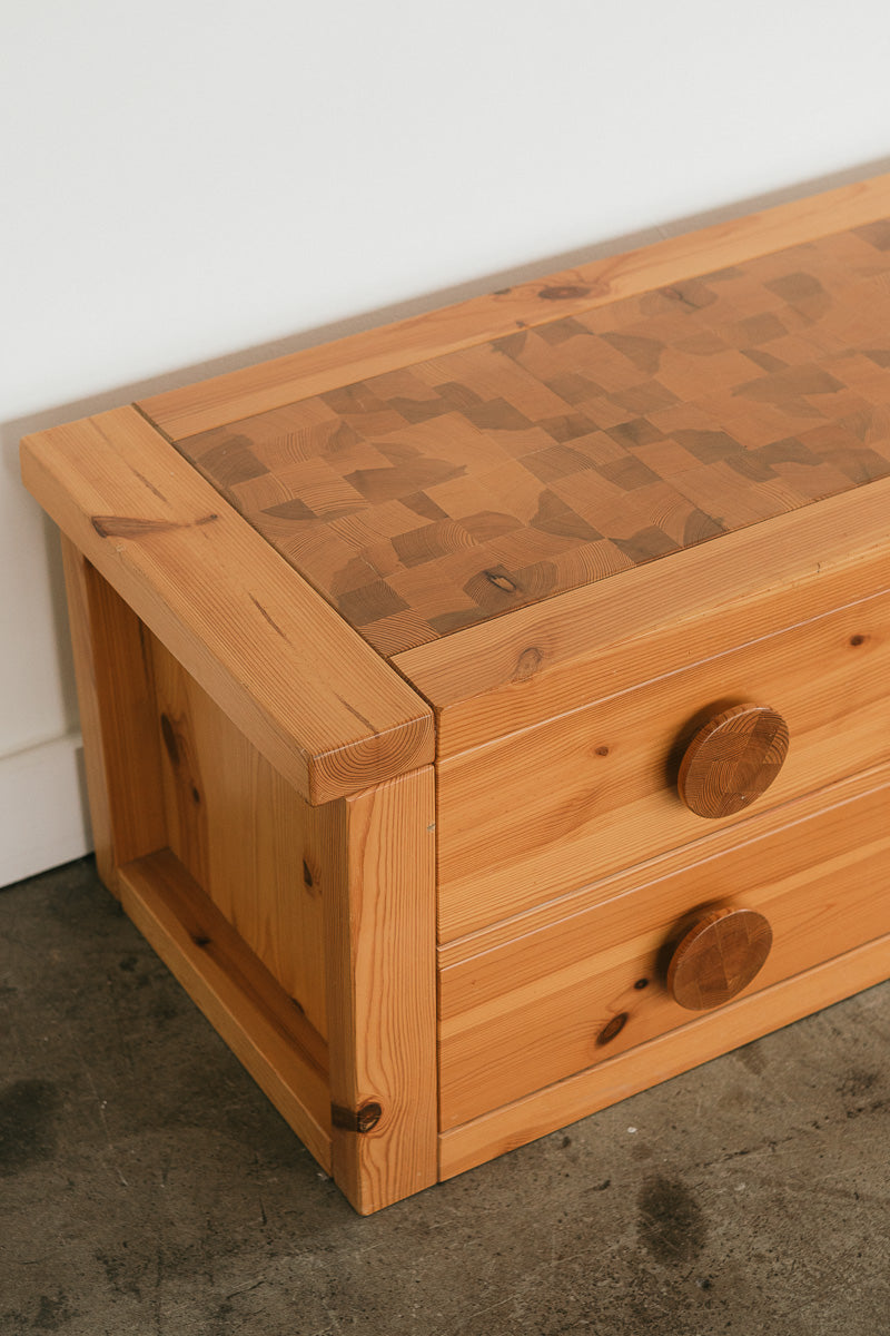 Rolf Middleboe Chest