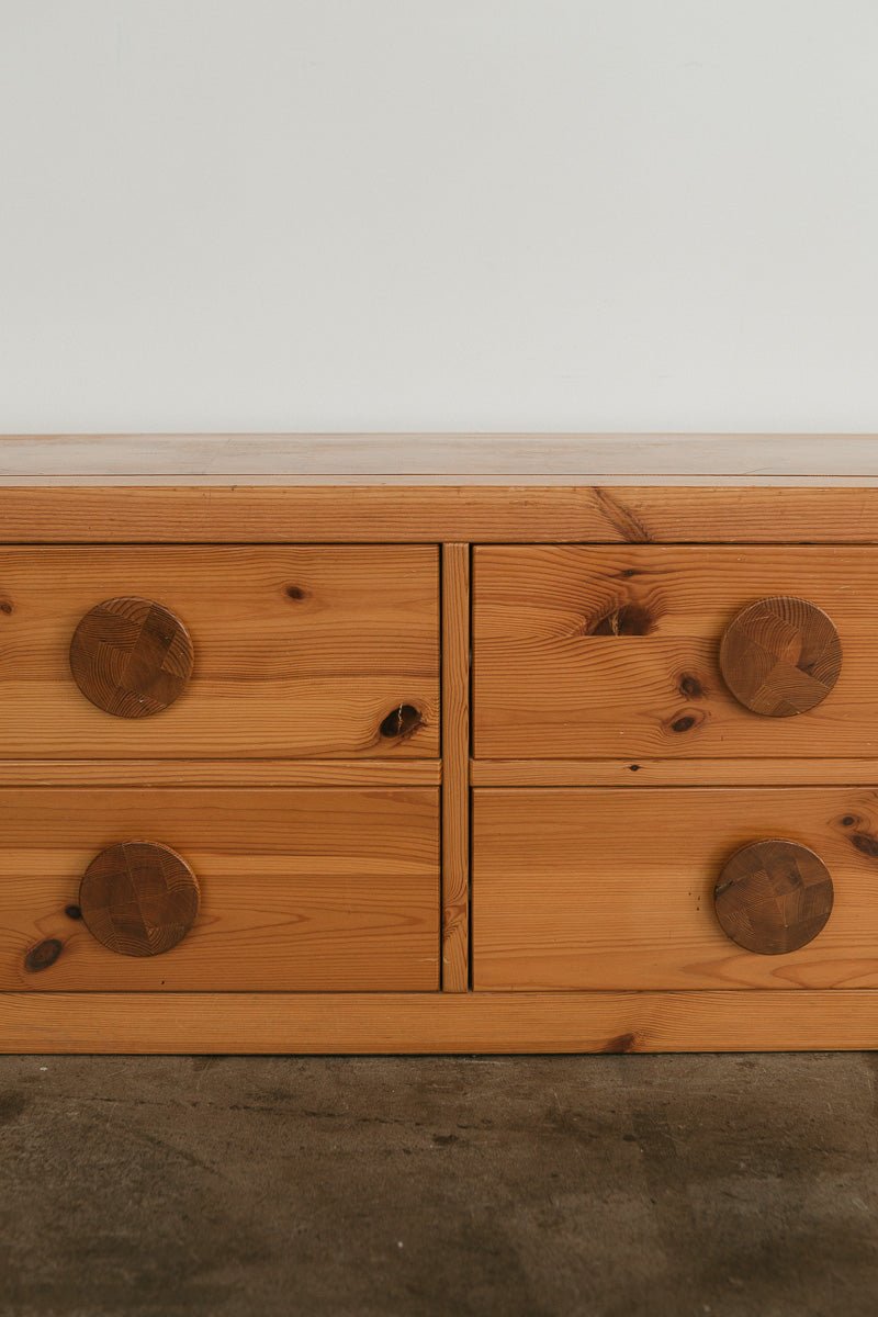 Rolf Middleboe Chest