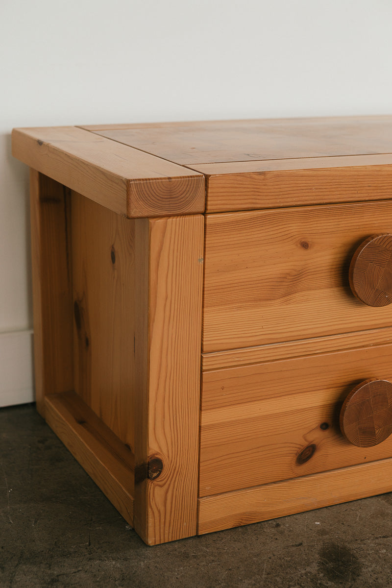Rolf Middleboe Chest