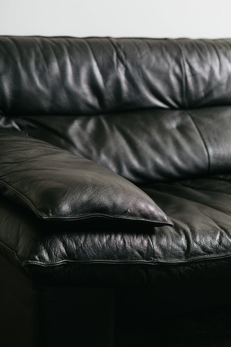 Nicoletti Style Loveseat