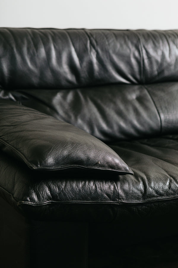 Nicoletti Style Loveseat