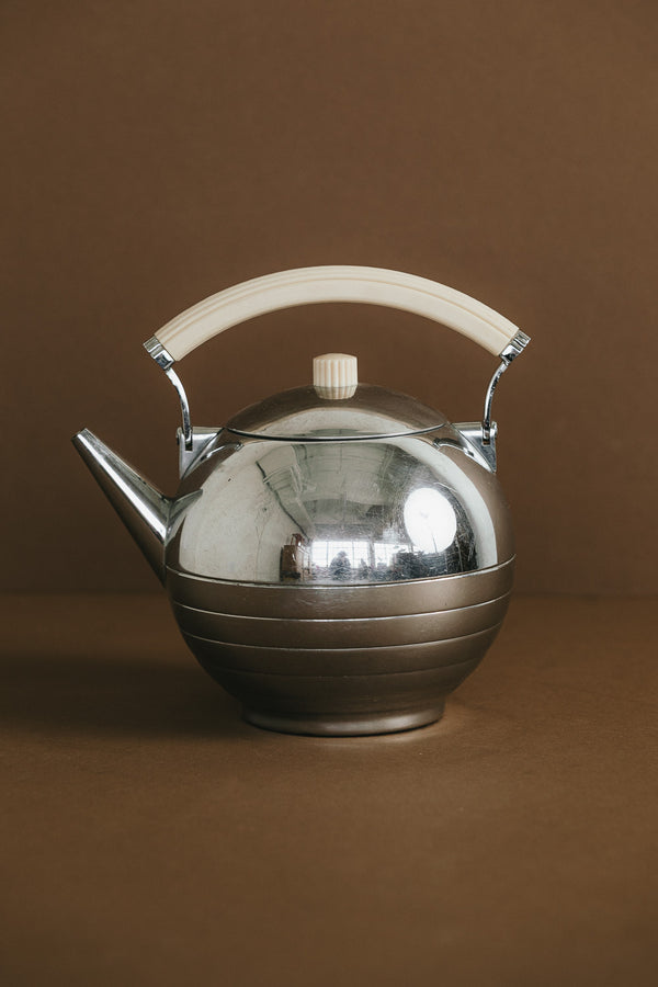 Chase USA Deco Teapot