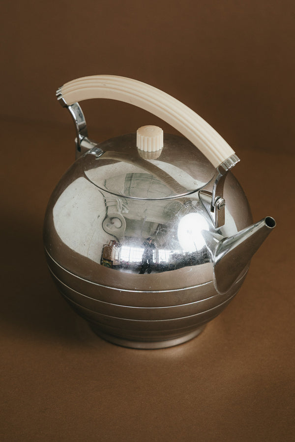 Chase USA Deco Teapot
