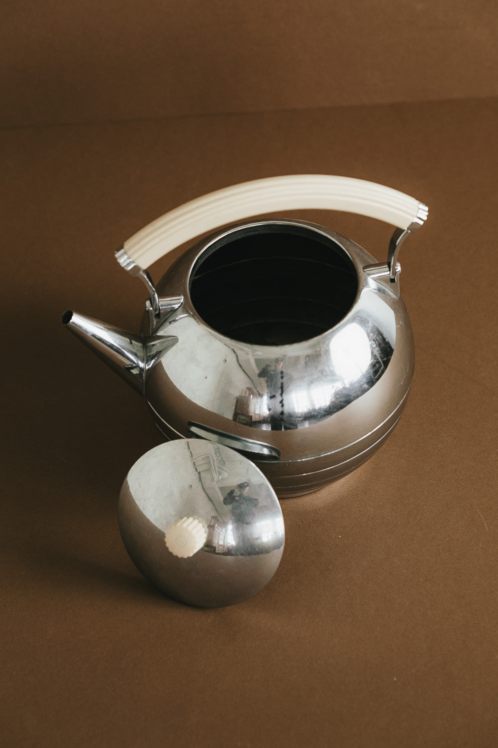 Chase USA Deco Teapot