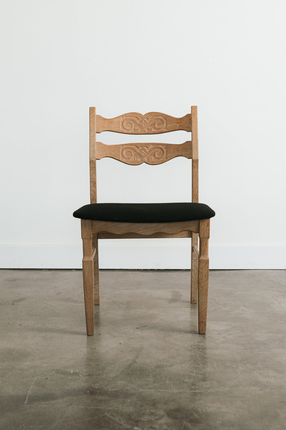 Kjaernulf Dining Chairs