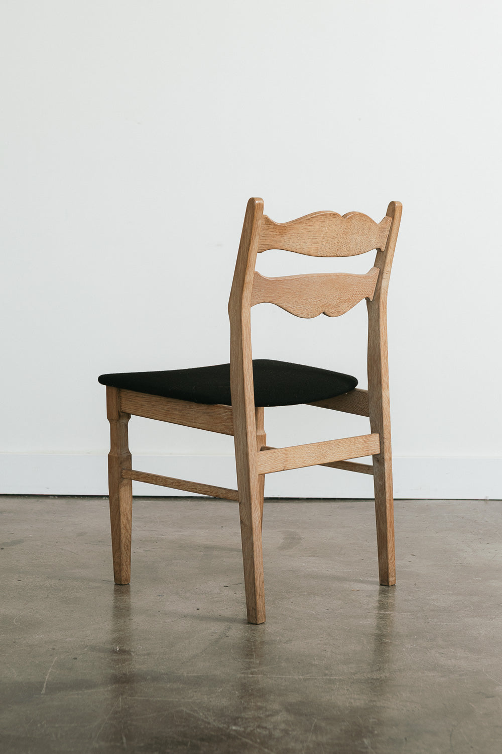 Kjaernulf Dining Chairs