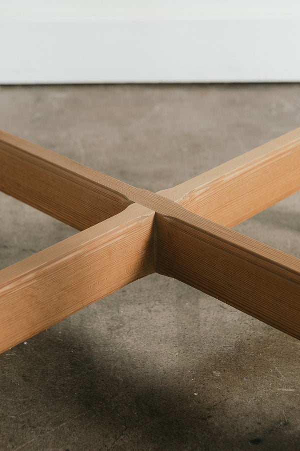 Norwegian Game Table