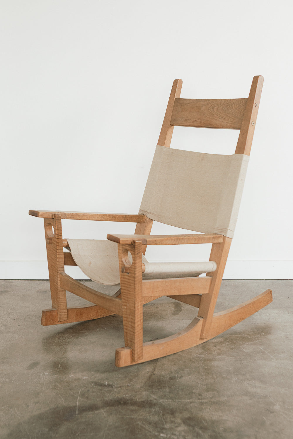 Wegner-Style Rocker