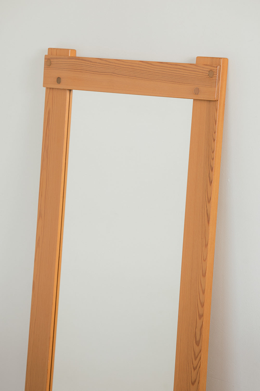 Ruben Ward Mirror