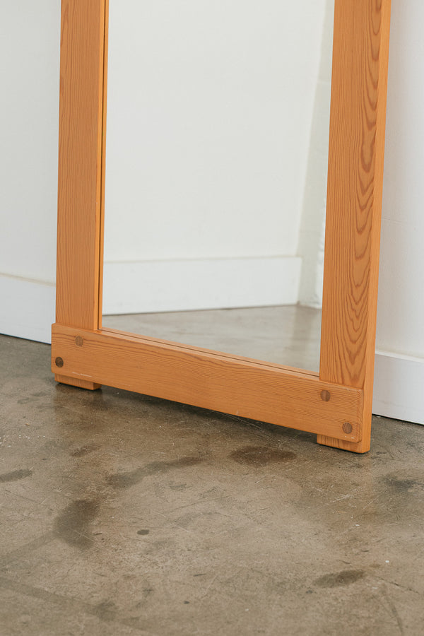 Ruben Ward Mirror