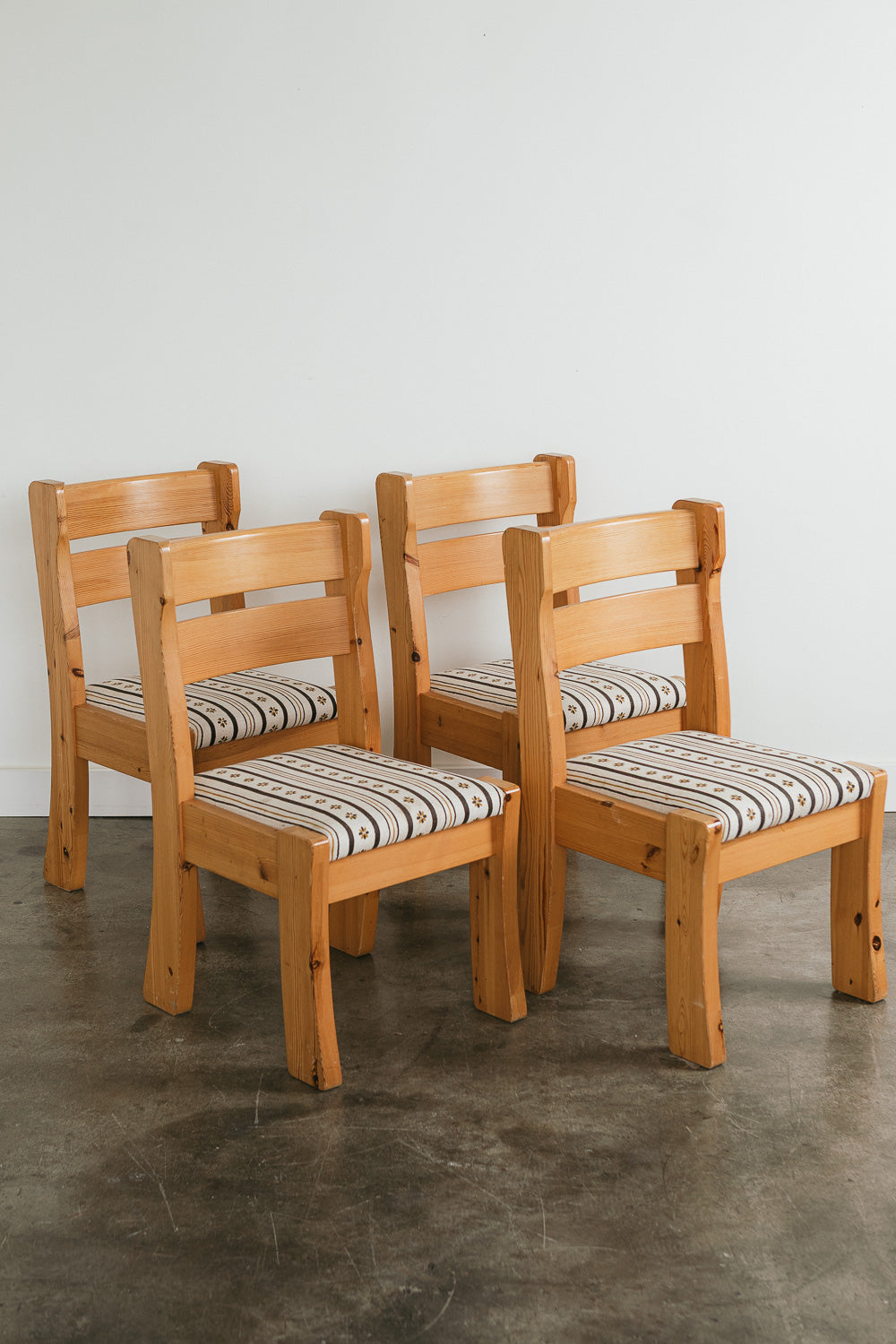 Chunky Pine Dining Set
