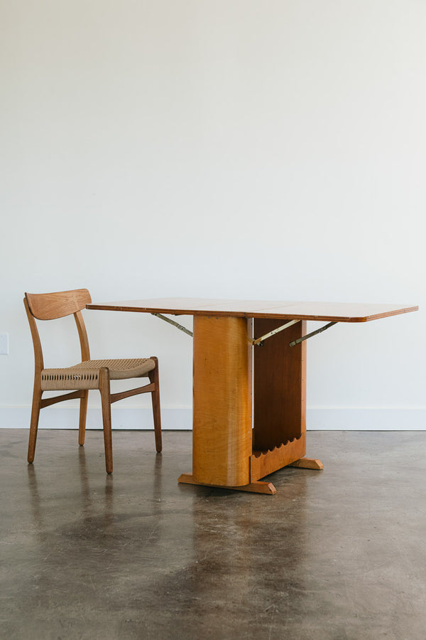 Deco Style Dining Table