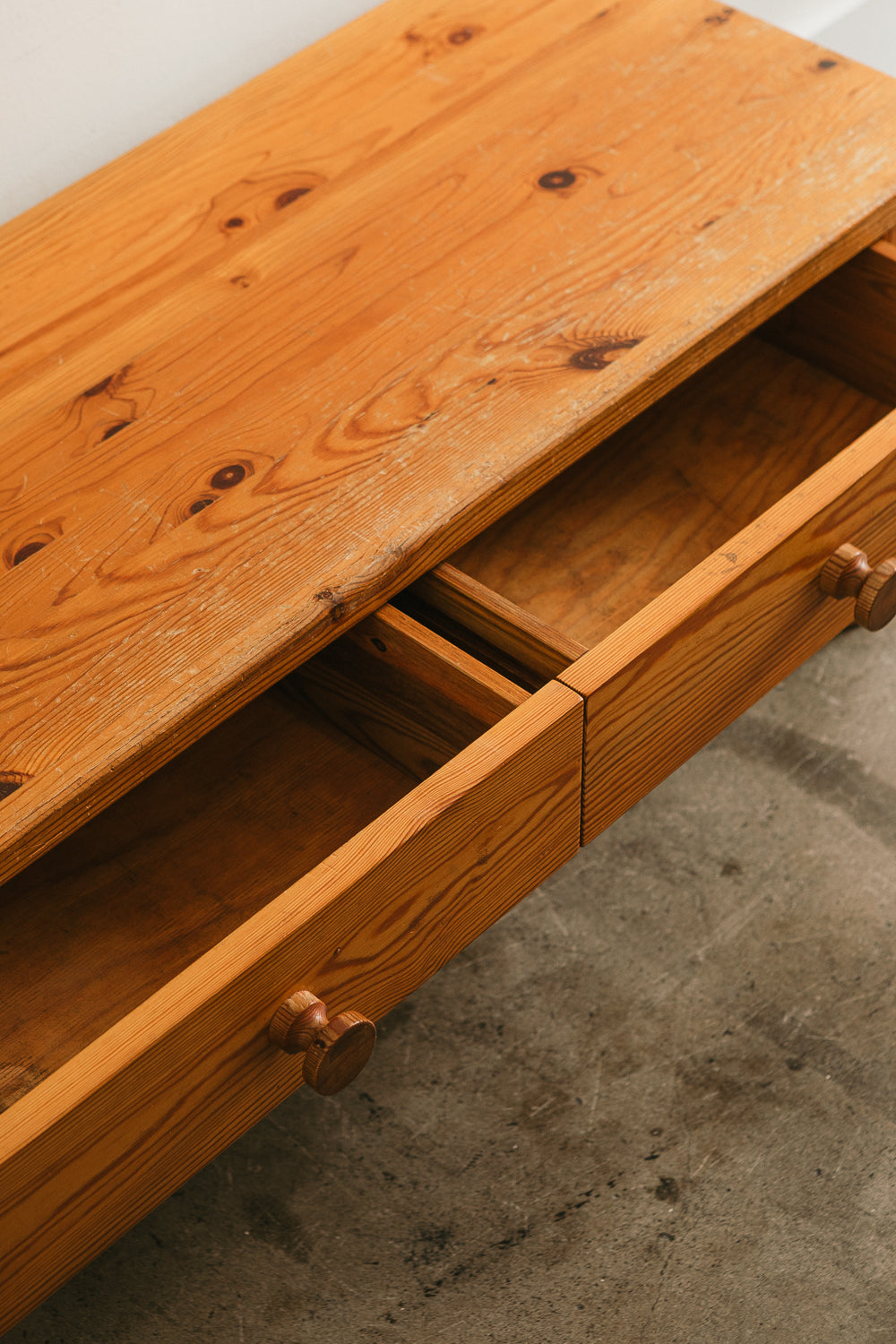 Sven Larsson Hall Bench